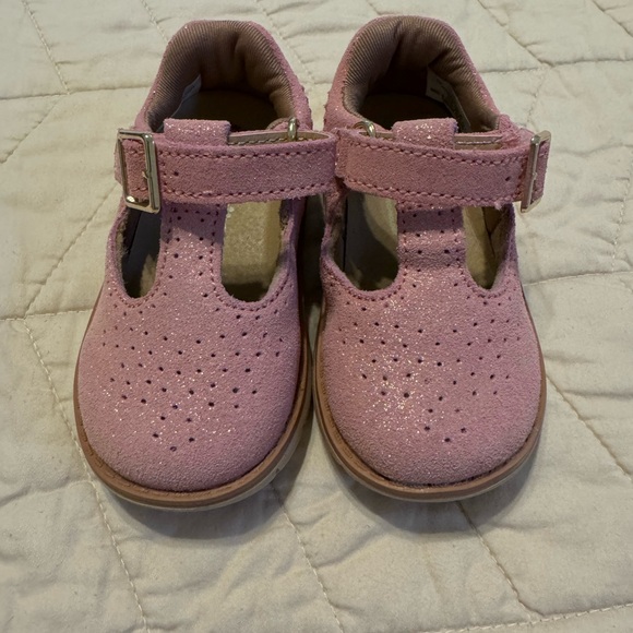 NWOT Stride rite Nell Mary Jane in blush shimmer size 4 - Picture 1 of 6